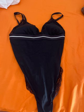Body negro con encaje de woman secret