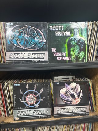 Discos Scott Brown
