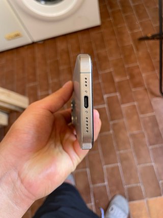 iPhone 15 Pro Batería 100%