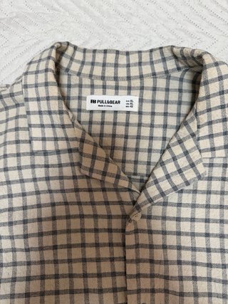 Camisa de cuadros beige y gris