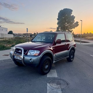 MITSUBISHI MONTERO