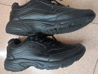 Zapatillas deportivas FILA  TECHPRO Color negro.