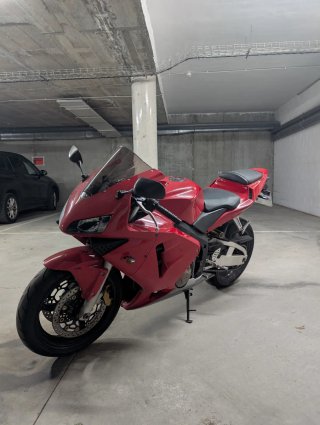 Honda CBR 600rr Roja