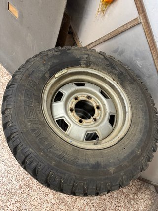 Llantas con neumatico korando kj 235/75/15