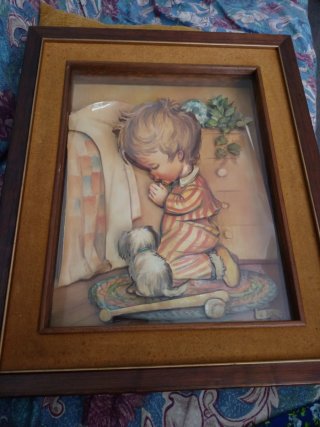 Cuadro relieve antiguo niño rezando