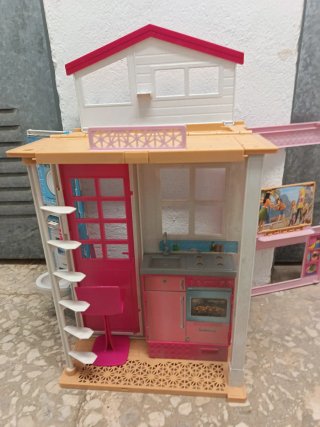 Casita y coche Barbie