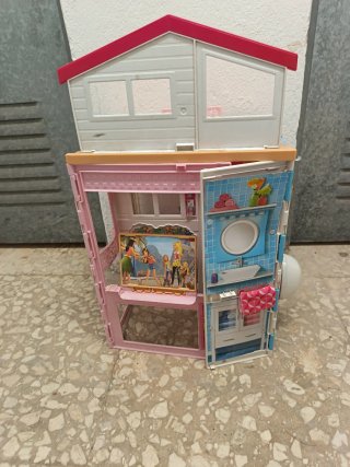 Casita y coche Barbie