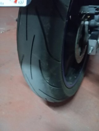 Suzuki SV 650 Roja