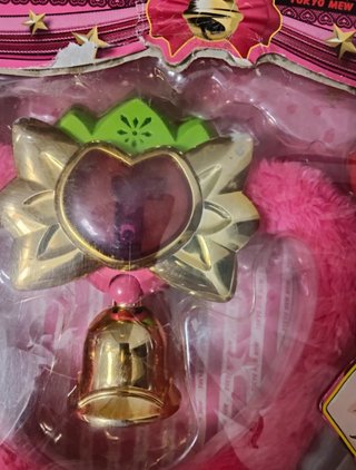 Tokyo new mew Strawberry bell