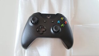Xbox One X 1TB en caja, en excelente condiciones.