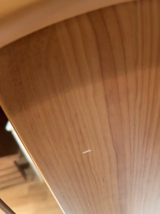 Cuna de madera con ruedas