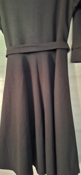 Vestitino nero con cintura