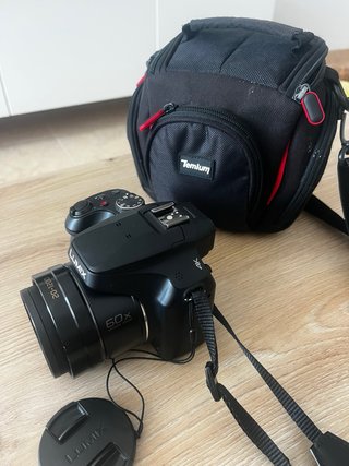 Panasonic Lumix DC-FZ82