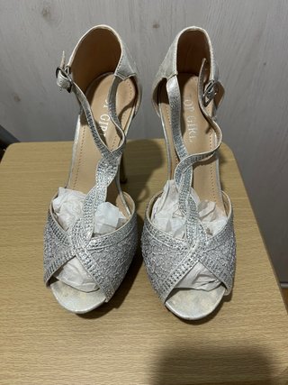 Zapatos de fiesta plateados TOP GIRL