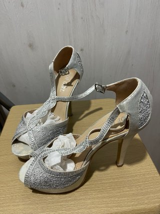 Zapatos de fiesta plateados TOP GIRL