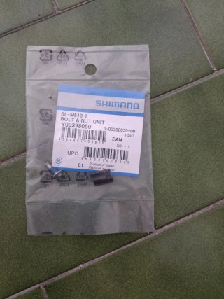 TORNILLO FIJACIÓN Y CONTRATUERCA SHIMANO SL-M610-I