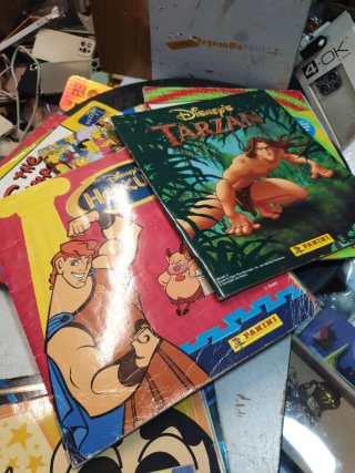 Lote álbumes cromos Star Wars, Simpsons y más