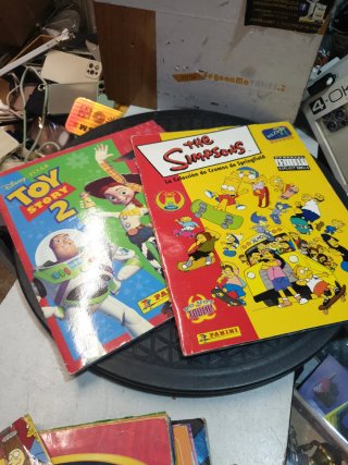 Lote álbumes cromos Star Wars, Simpsons y más