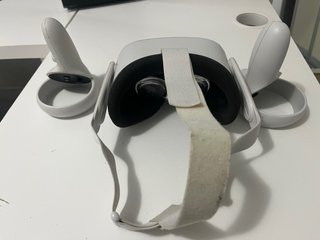 Oculus Quest 2 VR con mandos