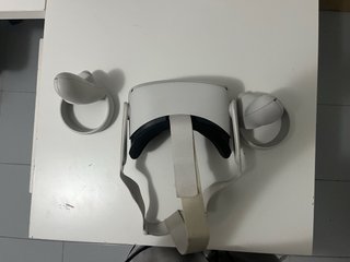 Oculus Quest 2 VR con mandos