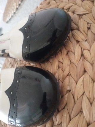 Zapatos Lola Ramona Negros y Blancos