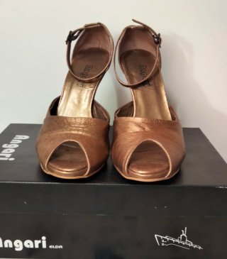Zapatos de piel Angari tacón dorado