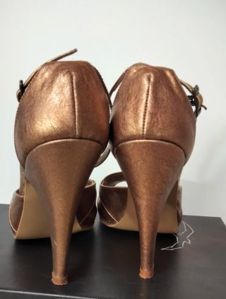 Zapatos de piel Angari tacón dorado
