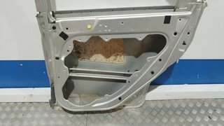 PUERTA TRASERA DERECHA FORD FOCUS BERLINA (CAP)