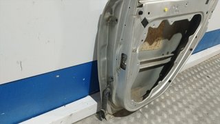 PUERTA TRASERA DERECHA FORD FOCUS BERLINA (CAP)