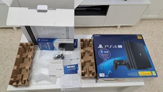 PS4 Pro 1TB  Excelente Estado