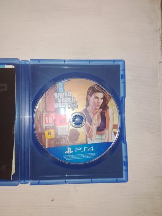 GTA V Premium Edition PS4 + Mapa