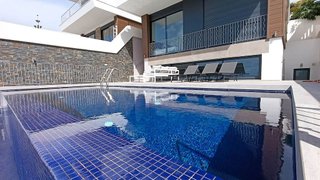 Chalet en alquiler en Almijara - Capistrano - Cueva de Nerja en Nerja