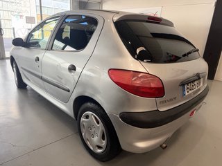 Peugeot 206 2002