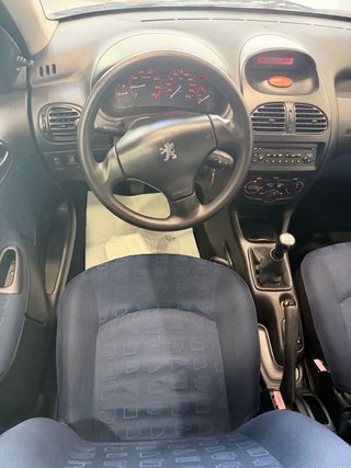 Peugeot 206 2002