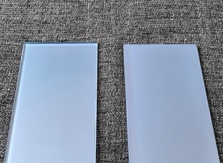 Pack de dos baldas de vidrio en color azul
