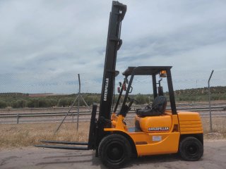 Carretilla Caterpillar DP35A