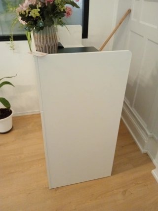 Recibidor blanco para negocio