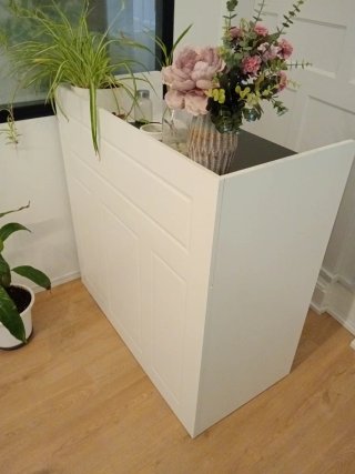Recibidor blanco para negocio
