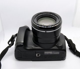 Canon PowerShot SX40 HS 12.1MP Zoom 35x