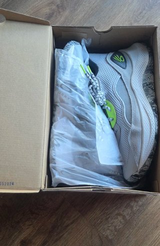 Under Armour Curry zapatillas grises y verde lima