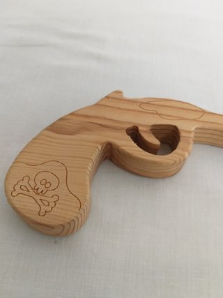 Pistola de pirata de madera