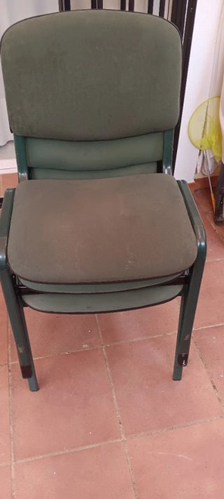 3 Sillas Verdes Metálicas