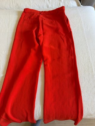 Pantalón Zara ancho rojo