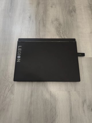 Portátil Lenovo Legión Y540-15IRH Negro