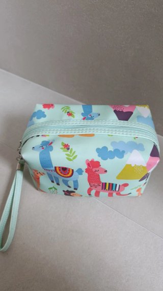 Neceser estampado llamas multicolor