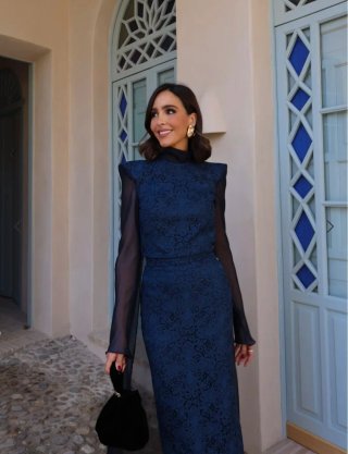 Conjunto Rocío Osorno. Modelo Saphir en burdeos.