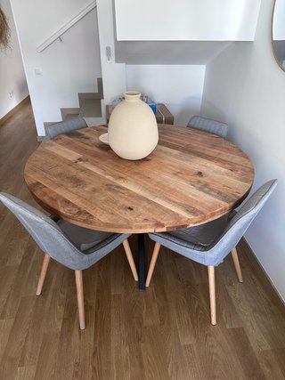 Sillas de comedor grises de tela