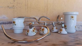 Lavabo Roca Porcelana y accesorios de baño a juego