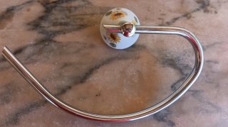 Lavabo Roca Porcelana y accesorios de baño a juego