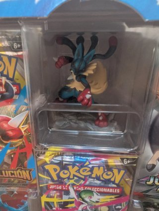 Colección Mega-Lucario EX con Figura